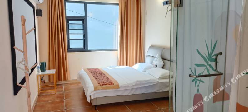 宸希影院客栈(洛阳火车站店)图片