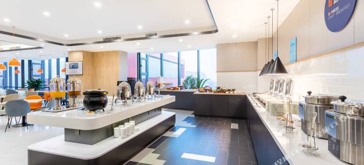 西安国际港务区智选假日酒店图片