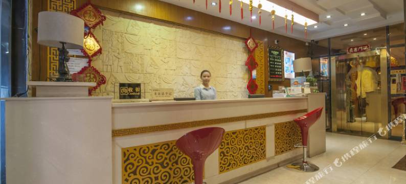 泰华时尚酒店(深圳华强北燕南地铁站店)图片