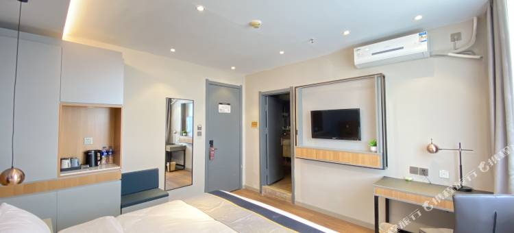 睿柏·云酒店(辽阳火车站店)图片