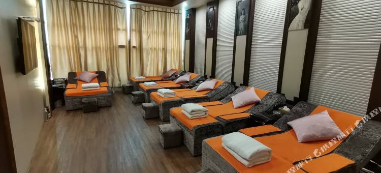 美宿欢漫酒店(宜章汽车总站店)图片