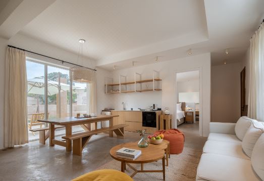 Stray Birds Hotel Hotel Overview