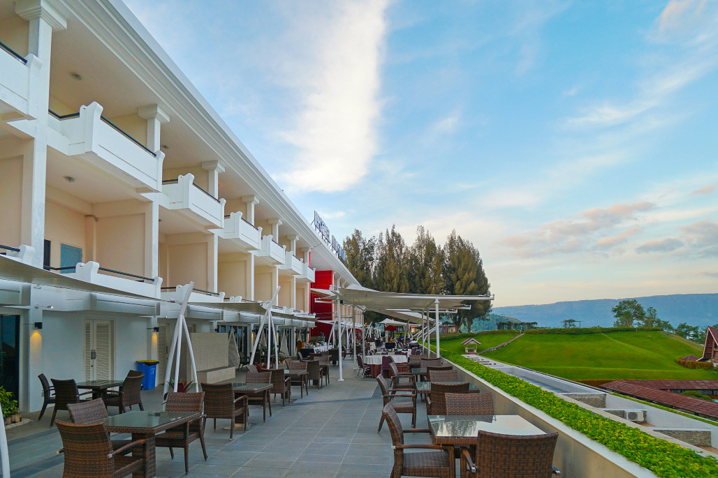 Niagara Hotel Lake Toba & ResortsOver view