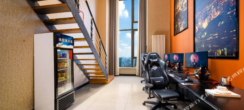 漫特电竞酒店(西安高新万达木塔寺地铁站店)图片