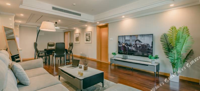 DATE19 潮宿酒店(武汉泛海CBD汉口火车站店)图片