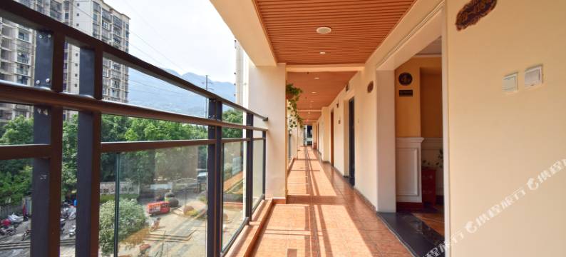 莱雅精品酒店(西南大学状元碑地铁站店)图片