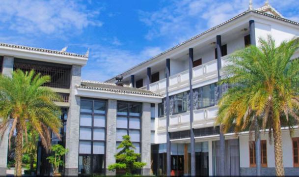 Lake View Holiday Hotel Hotel Overview