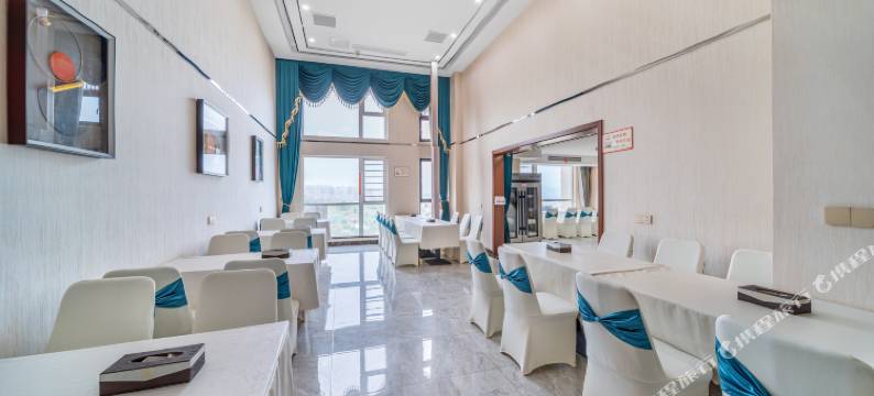 嘉年华酒店(龙驿大道地铁站店)图片