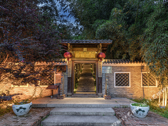 石鼓别苑度假山庄