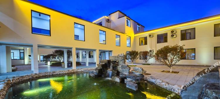 夏至·亲子度假村(鸽子窝公园刘庄夜市店)图片