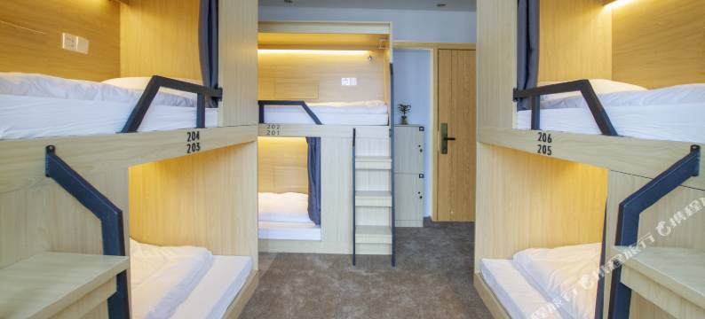 南京等风青年旅舍(夫子庙景区瞻园店)图片