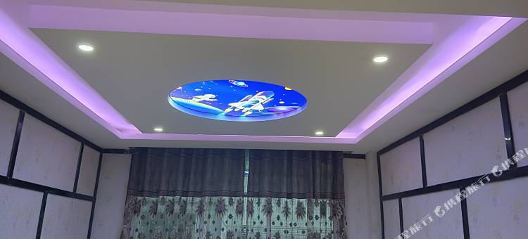 爱琴主题酒店(洪南路店)图片