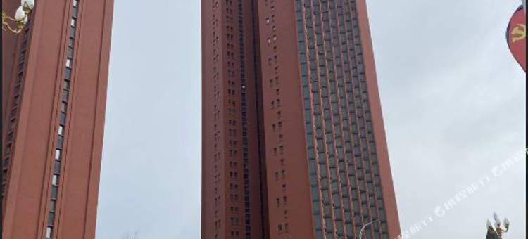 简遇loft电竞投影民宿(万达广场店)图片