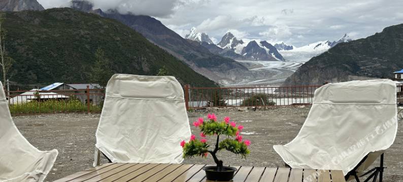 来古冰川圣洁观景民宿图片