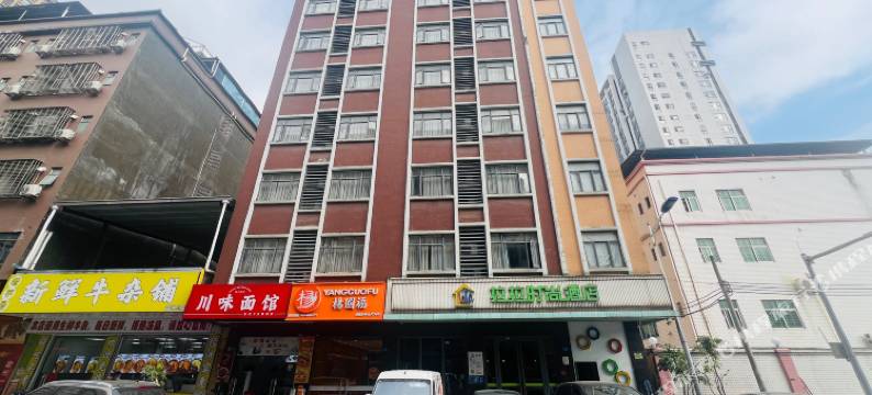 博罗拉拉时尚酒店(园洲信鸿广场店)图片