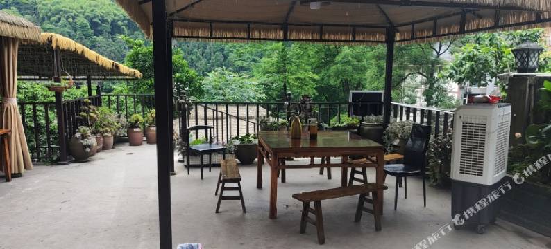 峨眉山翠竹山庄(清音阁景区店)图片