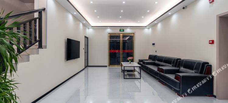 悦享商务酒店(崇左高铁南站彩虹街店)图片