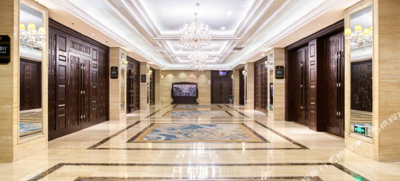 蓝海钧华大饭店(滨州白鹭湖湿地公园店)图片