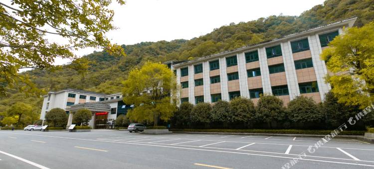 光雾山桃园大酒店图片