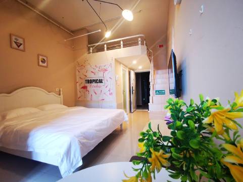 每客消毒解放碑洪崖洞Loft双床江景公寓(中兴路分店)