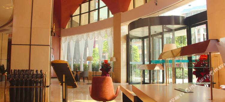 白玉兰酒店(长沙省政府桂花坪地铁站店)图片