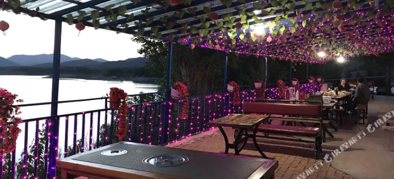 蛟河插树岭湖滨山庄图片