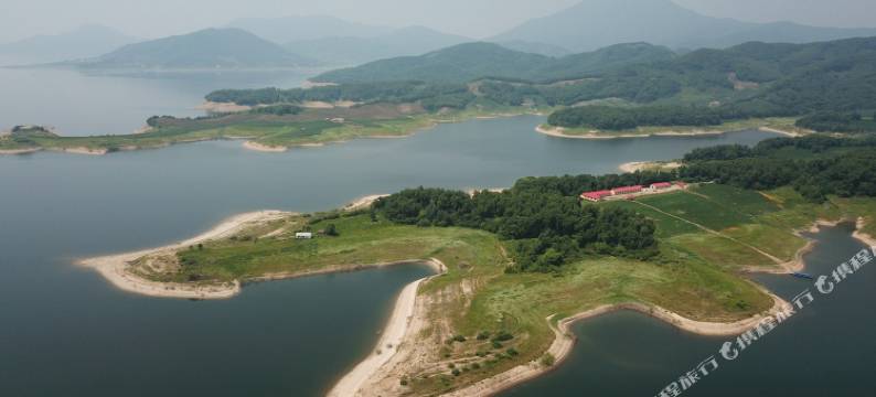 蛟河插树岭湖滨山庄图片