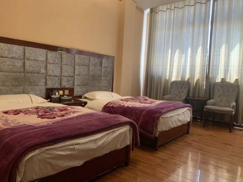 萨嘎民族商务宾馆