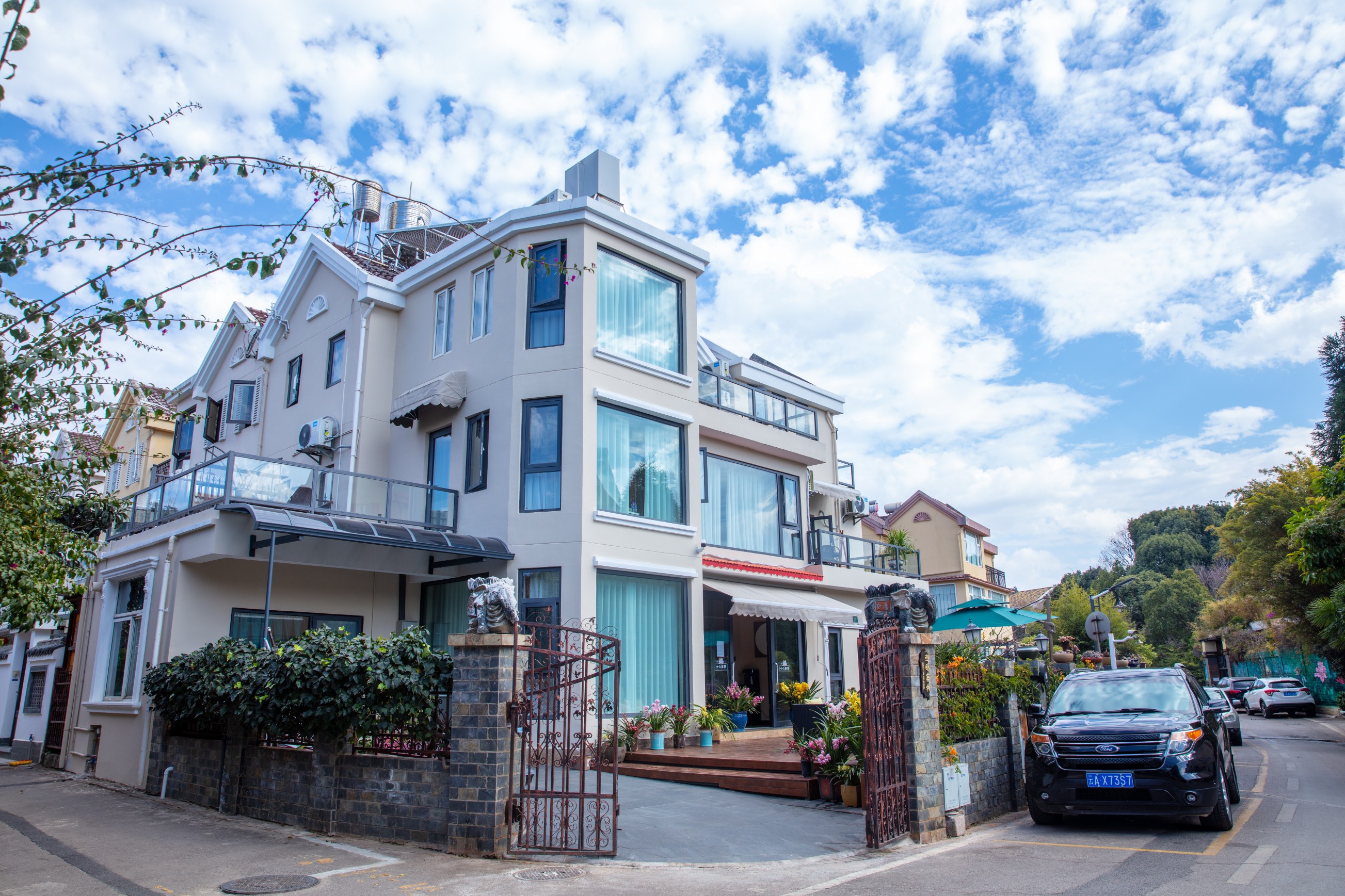 Ying'Ou Inn Hotel Overview