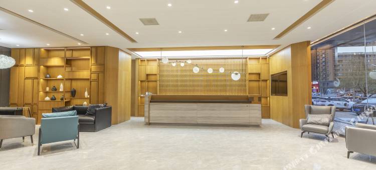 素柏·云酒店(东港市府店)图片