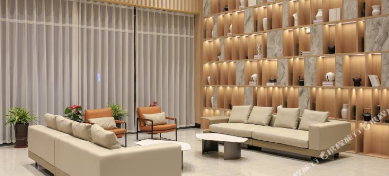 华信民航酒店(信阳高铁东站店)图片