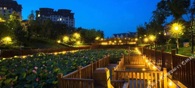 轻奢伴山温泉民宿(长春建筑学院店)图片