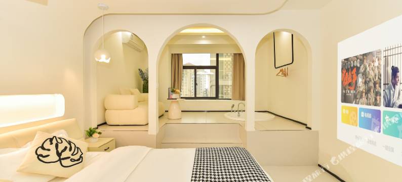 云端·Youngstyle时尚观影酒店(花溪大学城海纳广场精彩城店)图片