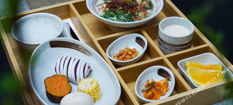 楚雄予舍美宿酒店(彝人古镇店)图片