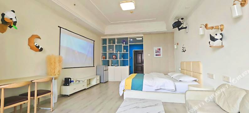 芭提雅电影民宿(青岛鲁邦风情街店)图片