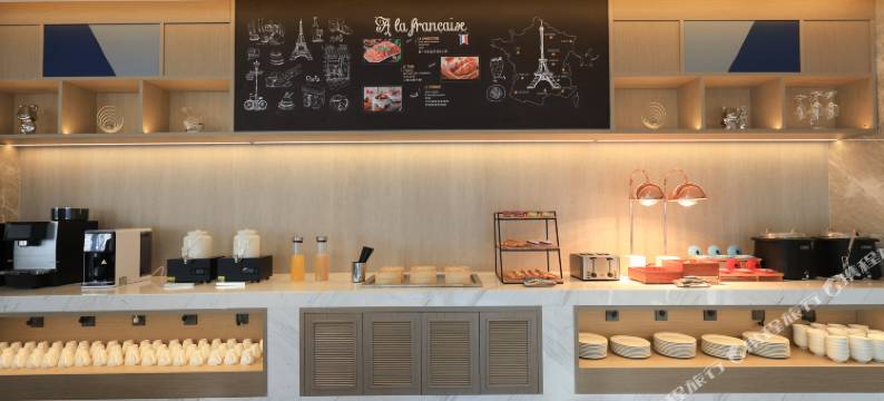 凯里亚德酒店(长春桂林路动植物公园店)图片