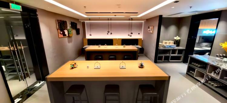 如家商旅酒店(呼和浩特新城区新华广场地铁站店)图片