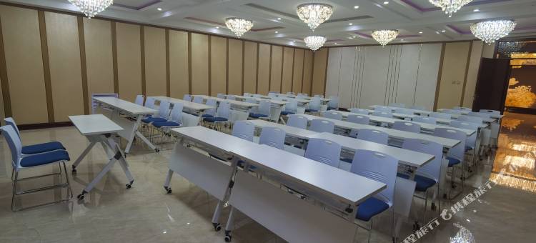 和政宇博饭店图片