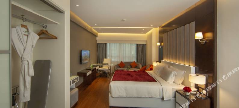 第一城堡套房酒店(Number One Tower Suites)图片