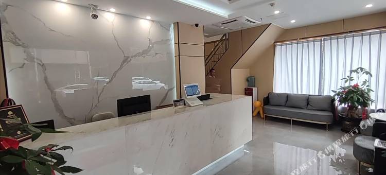 如家睿柏·云酒店(宁德万达广场店)图片