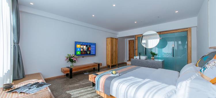 泸沽湖里格春天酒店图片