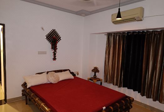 FEEL@HOME Hotel Overview