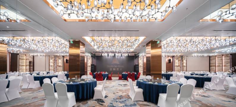 嘉暘碧天酒店(广西体育中心五象总部基地店)图片