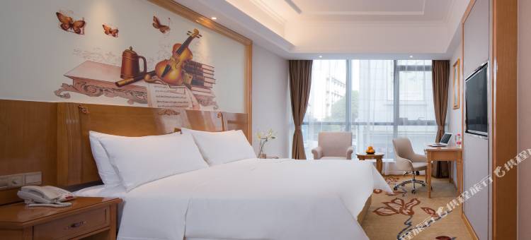 维也纳酒店(广州黄埔保税区夏园地铁站店)图片