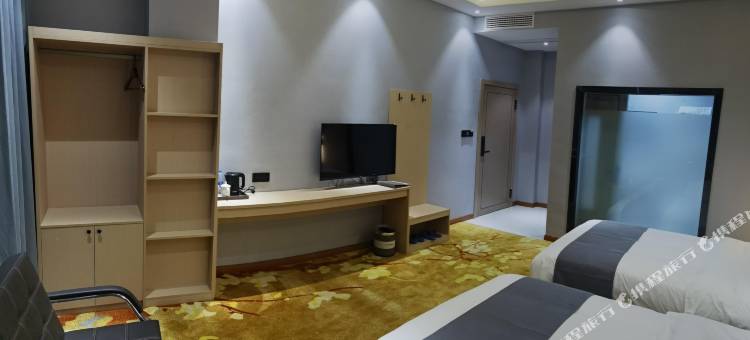 镇雄八天酒店图片