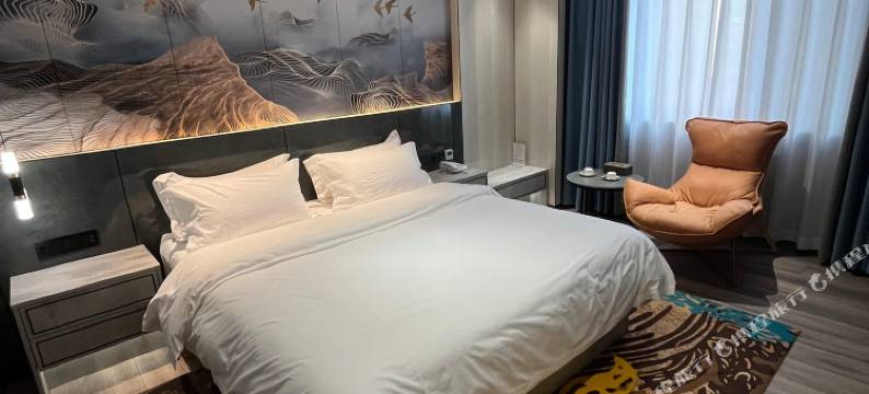 华宁紫初阳酒店图片