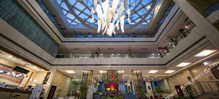 颐君酒店(洛阳高铁龙门站八里堂地铁站店)图片