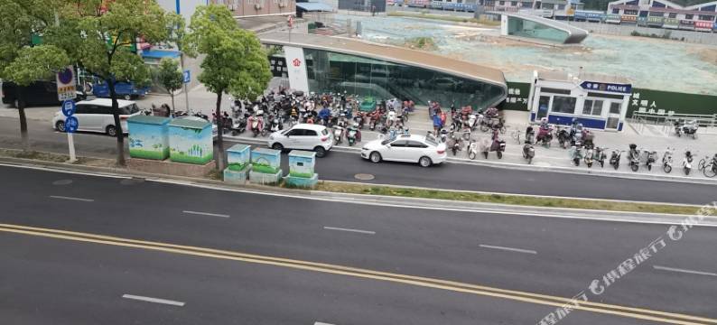 句容客运旅社(崇明地铁站店)图片