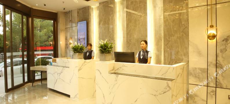 南昌世茂商务酒店(秋水广场地铁大厦地铁站店)图片