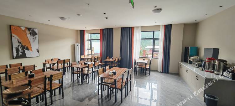 木里康巴大酒店图片